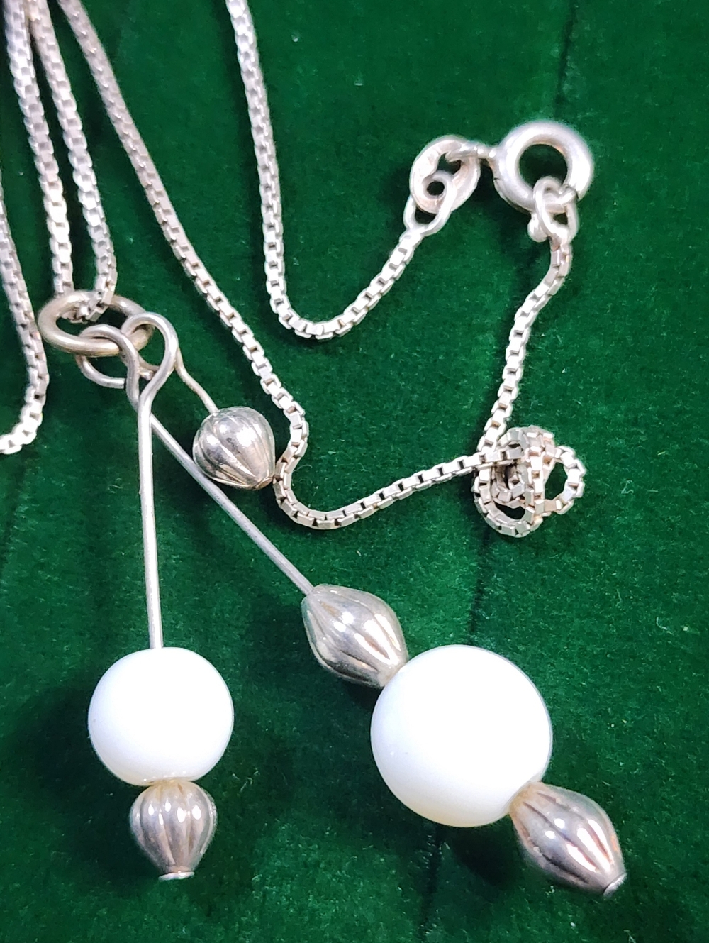 Vintage 80s Sterling Silver White Bead Pendant Lariat Necklace